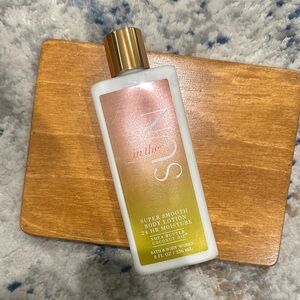 Bath & Body Works In The Sun Super Smooth Body Lotion 24 hour moisturizer